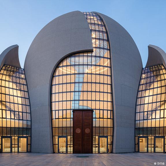 Το κεντρικό μουσουλμανικό τέμενος της Κολωνίας