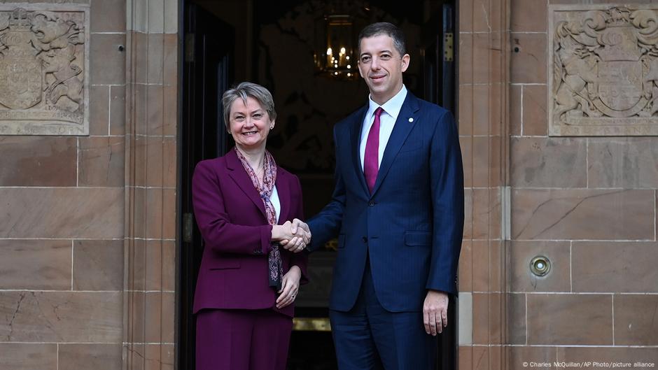 Britanska ministarka Ivet Kuper i njen kolega iz Srbije Marko Đurić