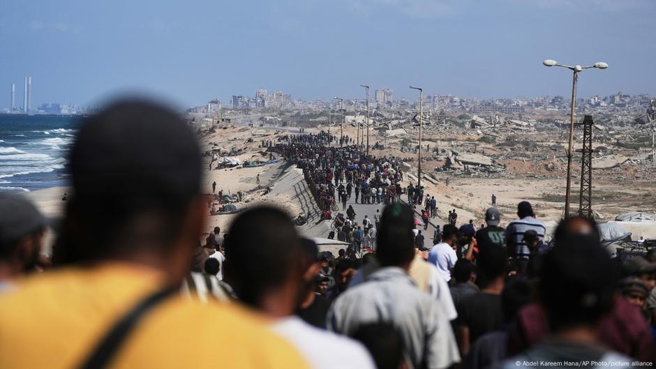إنجاز المرحلة الأولى للانسحاب من غزة وبدء عودة النازحين