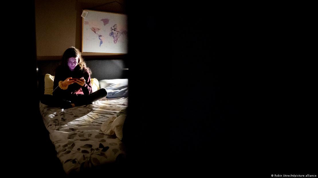 Los chatbots de inteligencia artificial se convirtieron en confidentes digitales para niños que buscaban interacciones sin límites ni rechazos.