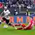 Zweikampf zwischen Serge Gnabry und Eric Veiga