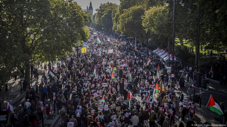 Cientos de miles se suman a marcha propalestina en Londres