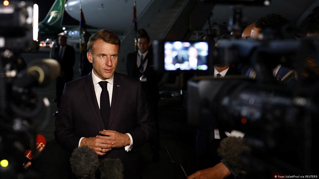 Ägypten Scharm el Scheich 2025 | Emmanuel Macron bei einem Statement vor Medien