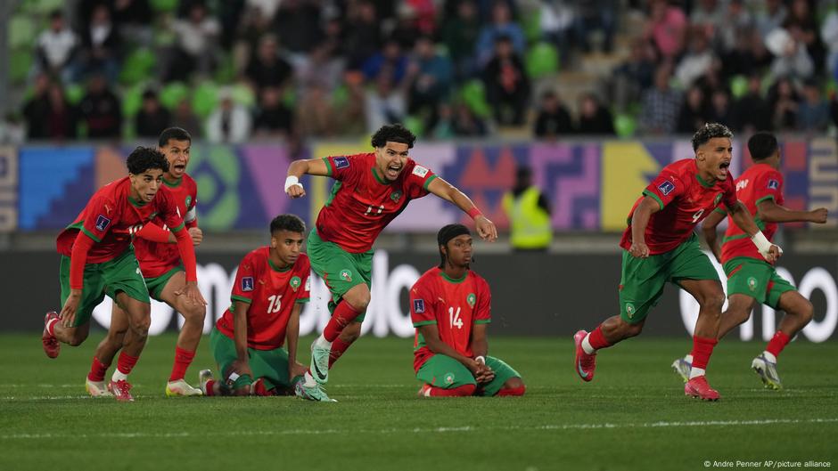 "جيل ذهبي"..هل يكون كأس العالم 2030 مغربيا؟