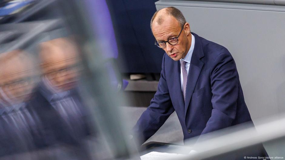 Germany news: Merz 'cityscape' criticism continues DW 10/21/2025