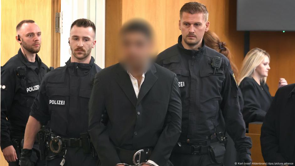 Germany: Aschaffenburg knife attack suspect goes on trial  DW  10/16/2025