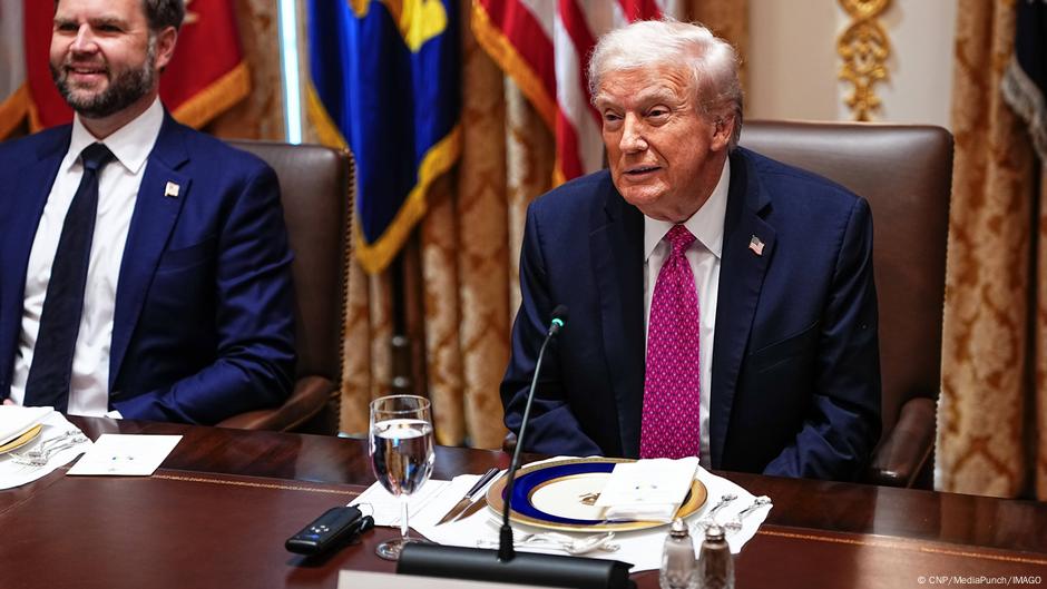 Trump dice que Maduro le ofreció "de todo" para evitar conflicto