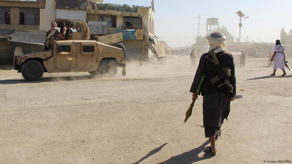 Afghanistan, Pakistan to shore up truce at security talks  DW  10/25/2025