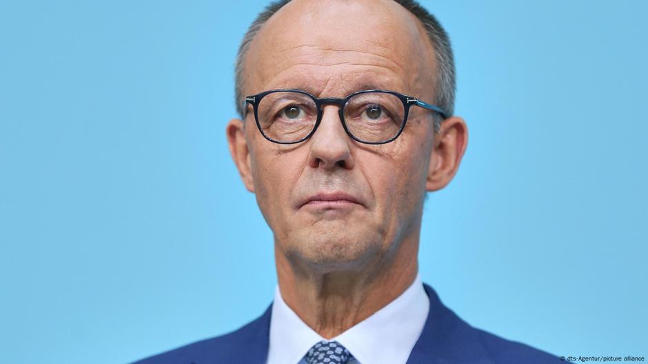 Prasa o zapowiedziach Merza ws. AfD: mniej mówić, więcej działać