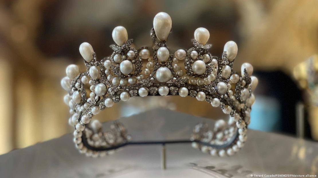Diadema de perlas de la emperatriz Eugenia (imagen de archivo).