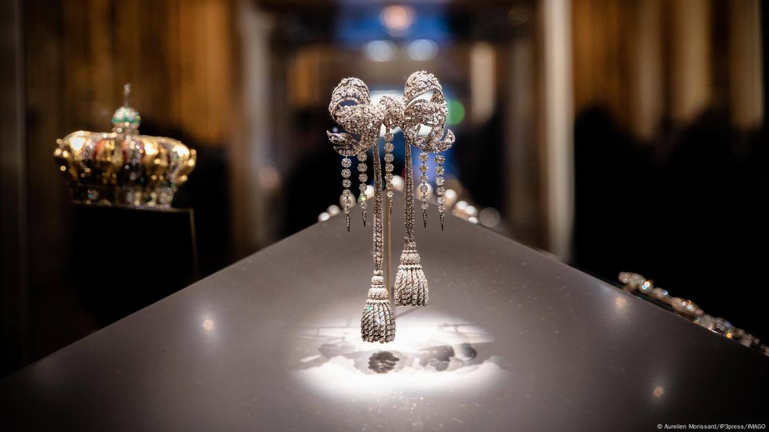 Francia París 2020 | Joyas de la corona de la emperatriz Eugenia en la Galerie d'Apollon del Louvre (imagen de archivo) Francia París 2020 | Joyas de la corona de la emperatriz Eugenia en la Galerie d'Apollon del Louvre (imagen de archivo)