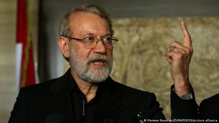 Quem é Ali Larijani, figura influente na nova realidade do regime no Irã