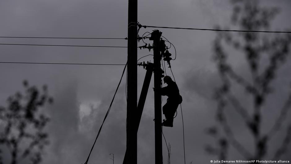 Російська атака знеструмила десять областей України