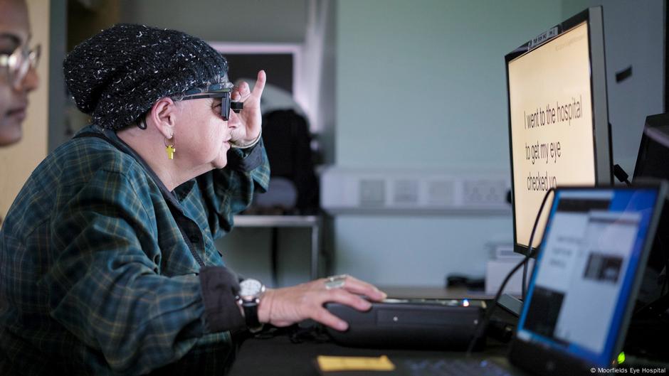 Tiny chip restores vision, hope for those with sight loss – DW – 10/21/2025