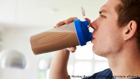 Protein-Shakes & Co für Teenager: sinnvoll oder gefährlich?