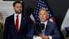 Steve Witkoff (der.) enviado especial de Trump para el Medio Oriente, aparece en la imagen junto al vicepresidente JD Vance. (Archivo) Steve Witkoff (der.) enviado especial de Trump para el Medio Oriente, aparece en la imagen junto al vicepresidente JD Vance. (Archivo)