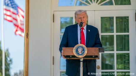 Donald Trump wird in den nächsten zwei Tagen entscheiden, ob es noch ein Gipfeltreffen mit dem russischen Präsidenten Wladimir Putin geben wird.