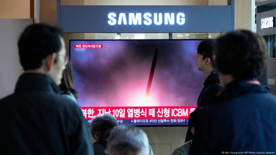 Pyongyang lanza misiles antes de visita de Trump al Sur