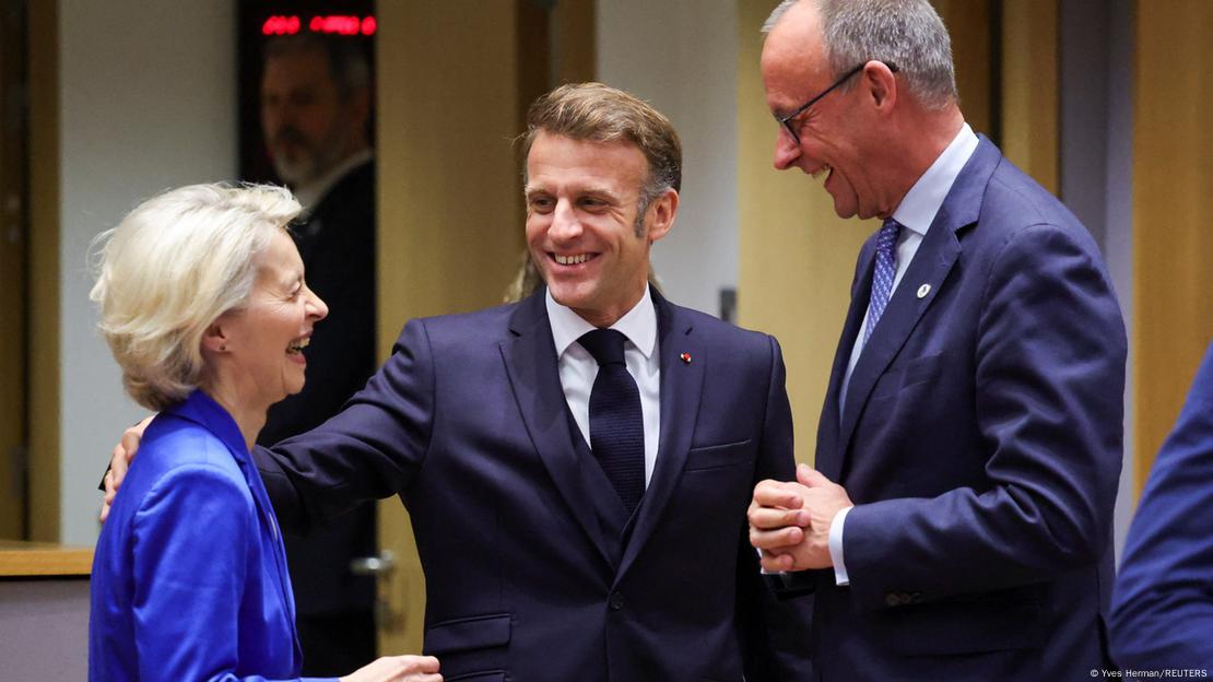 Von der Leyen, Macron dhe Merz duke qeshur në samit Von der Leyen, Macron dhe Merz duke qeshur në samit
