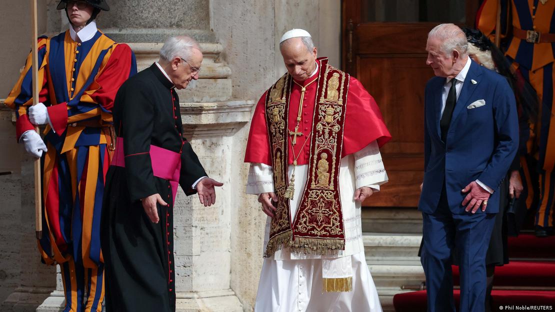 پوپ لیو شانزدہم اور بادشاہ چارلس سوم سسٹین چیپل میں