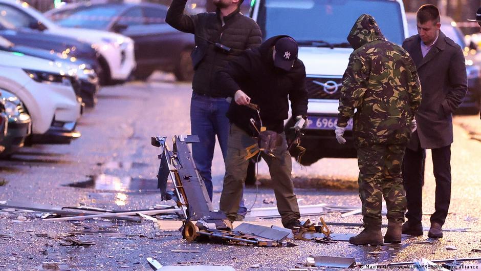 Ukraine: Russia says it shot down drones over Moscow region  DW  12/31/2025