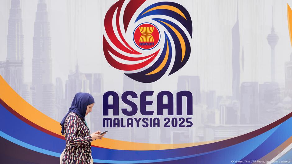 ASEAN summit: Torn between China and the US