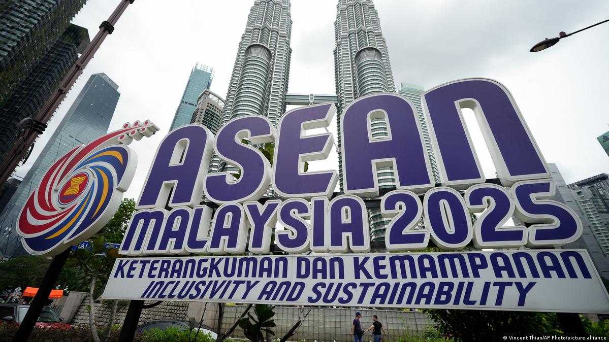 Asean summit: Torn between China and the US