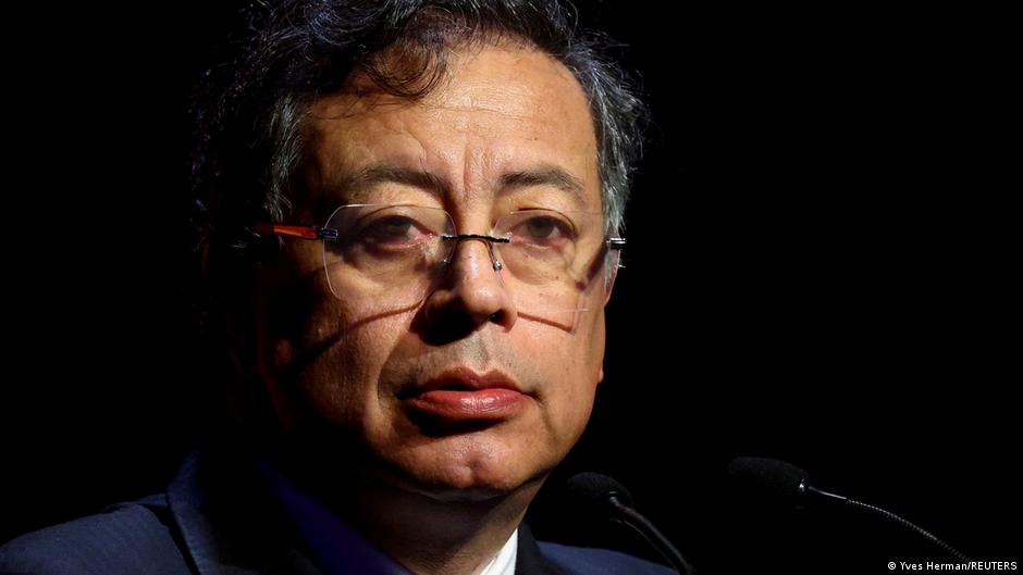 Petro ordena examen forense de chats para esclarecer infiltraciones en seguridad estatal