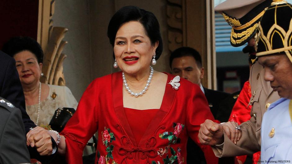 Sirikit, queen mother of Thailand, dies aged 93  DW  10/25/2025
