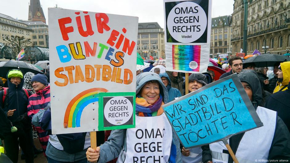 Chancellor Friedrich Merz criticized by women in Germany DW 10/31/2025