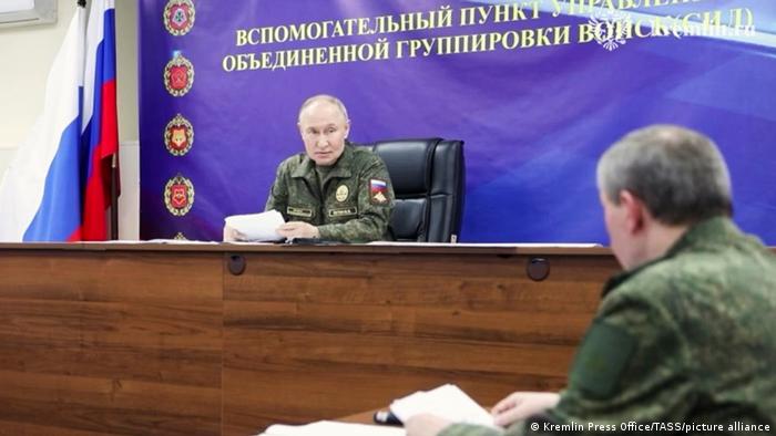 Le président russe Vladimir Poutine et son chef d'état-major Valery Gerasimov.