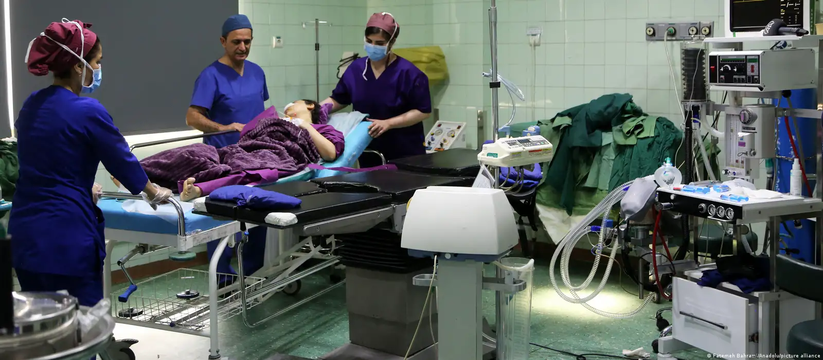 خودکشی رزیدنت‌ها؛ رنج خاموش پزشکان جوان زیر فشار نظام سلامت – DW – ۱۴۰۴/۸/۴