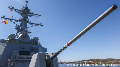El USS Gravely está equipado con el muy avanzado sistema de misiles guiados Aegis El USS Gravely está equipado con el muy avanzado sistema de misiles guiados Aegis