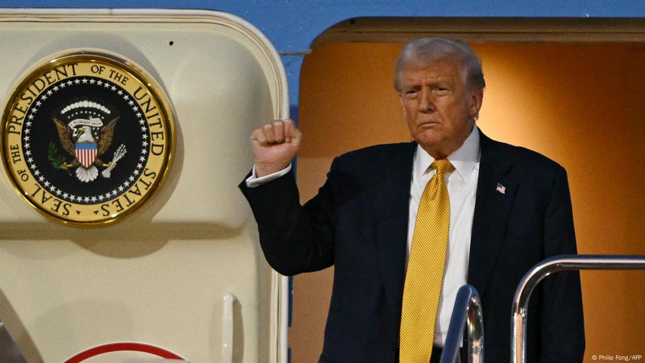 Why Trump holds sway over Southeast Asia – DW – 10/27/2025