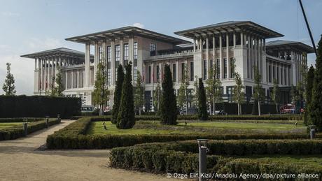 Μερτς στην Άγκυρα: θετική ατζέντα και χαμηλοί τόνοι