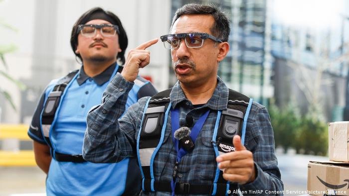 Amazon souhaite que ses chauffeurs-livreurs portent des lunettes intelligentes, appelées « Amelia ».