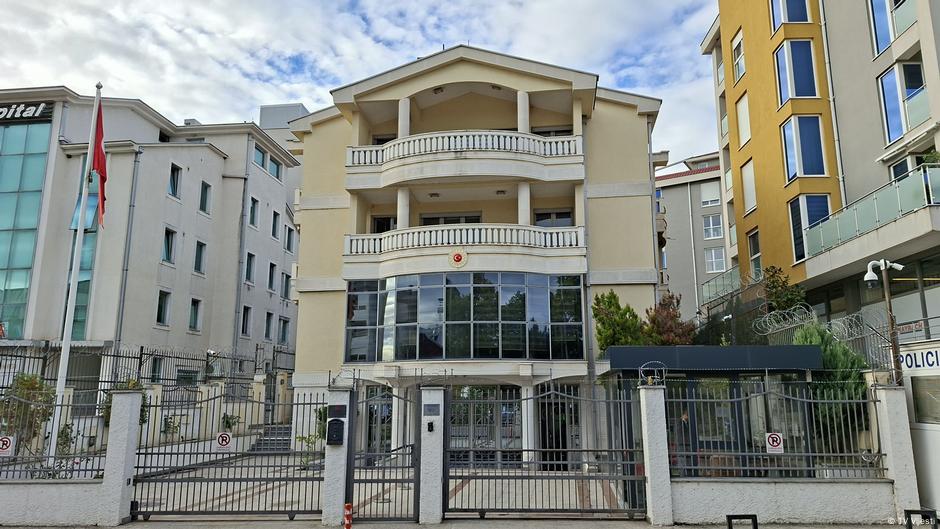Premijer Milojko Spajić iste večeri kada je došlo do protesta građana najavio je ukidanje bezviznog režima s Turskom