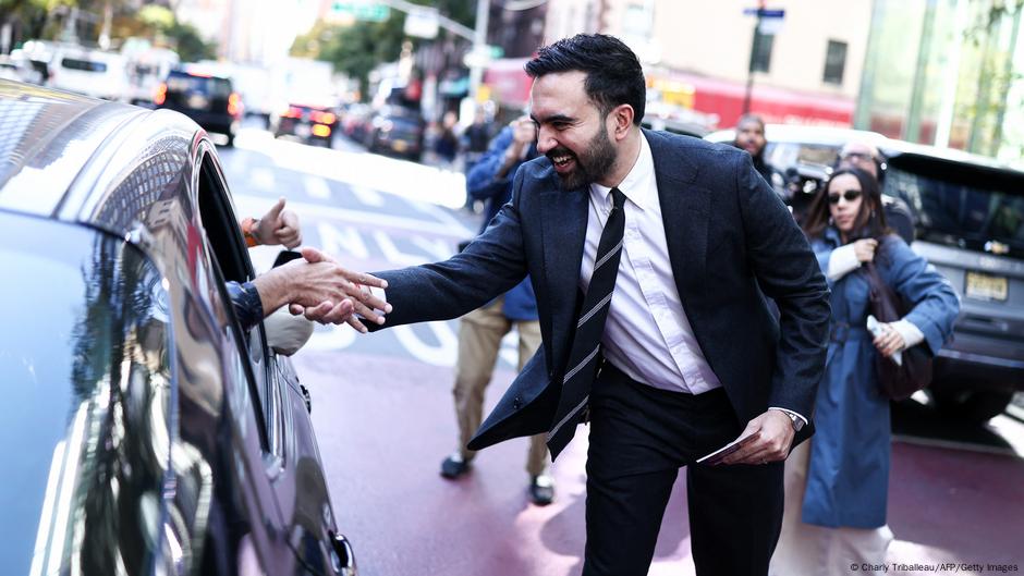 Na Menhetnu, sa građanima