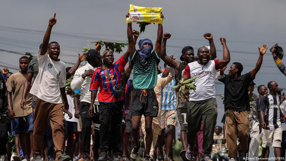 Are elections in Africa eroding trust in democracy? – DW – 10