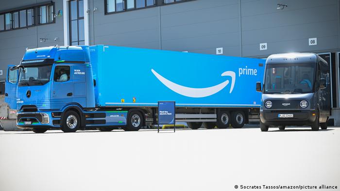 Un camion de transport Amazon.