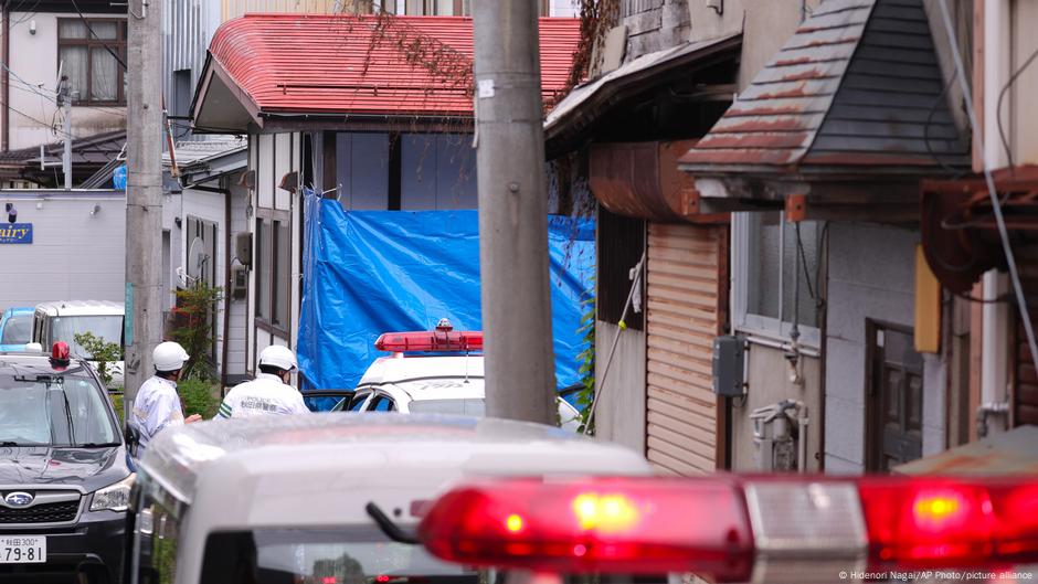 Japan governor calls for army to tackle deadly bear attacks DW 10/28/2025