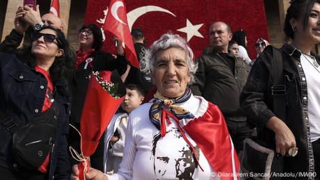 Ερντογάν: "Η Τουρκία συνεχίζει να γράφει ιστορία"