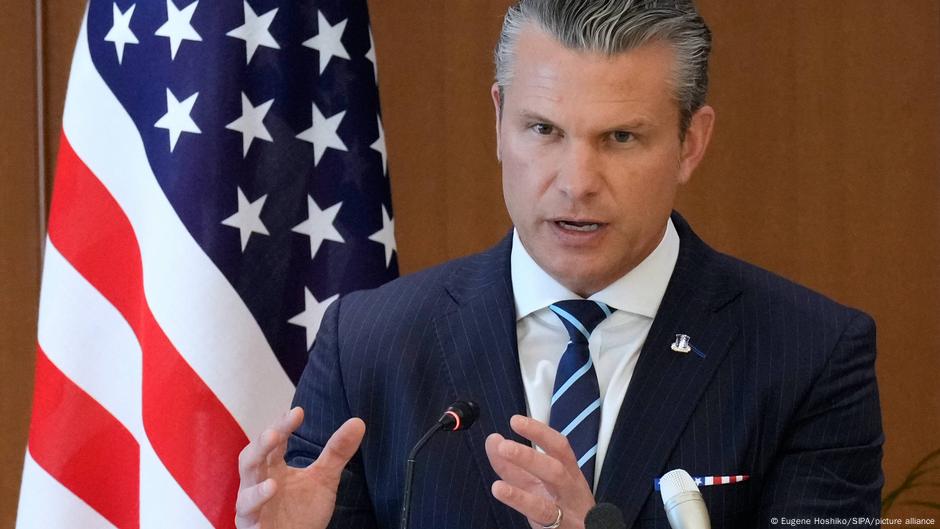 US launches new strike on alleged narco-trafficking boat – DW – 11/02/2025