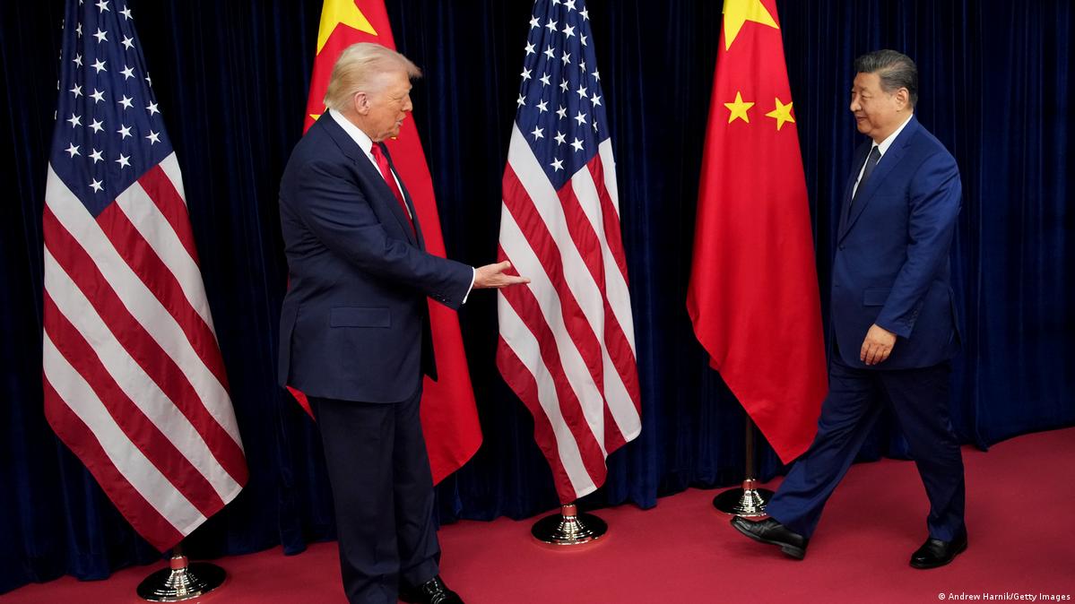 习近平与特朗普2025年10月在韩国釜山APEC峰会期间会晤