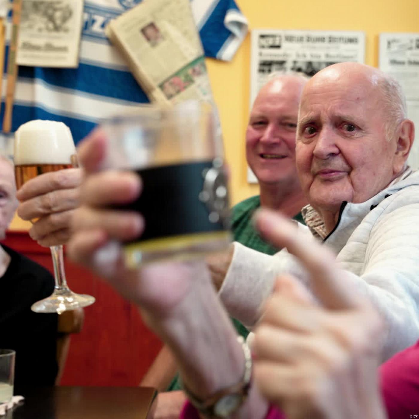 Zurück ins Leben: eine Kneipe für Demenzkranke