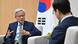 图为韩国总统李在明与英伟达首席执行官黄仁勋对话 图为韩国总统李在明与英伟达首席执行官黄仁勋对话