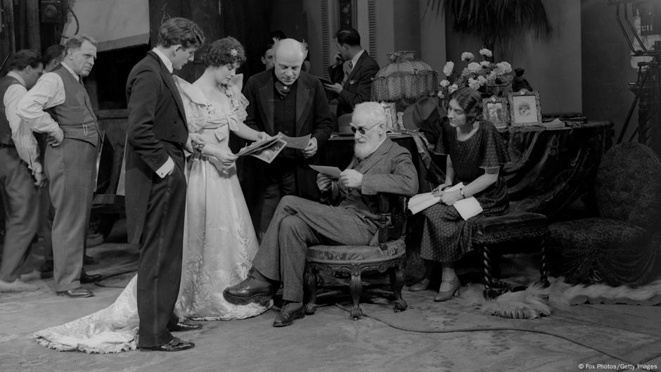 Bernard Šo na snimanju filma u Londonu 1930.