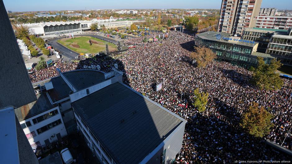 Serbia: Rallies mark Novi Sad station collapse anniversary DW 11/01/2025