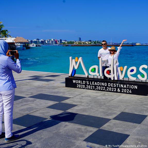 e cigarette maldives Vente de liquide avec huile CBD pour cigarette électronique en ligne à  Rouen 76000 en Normandie main image 0