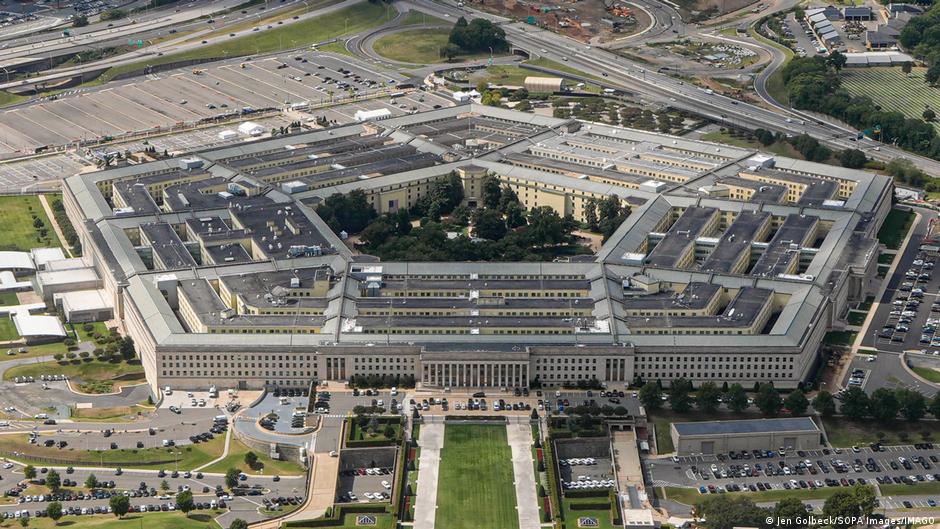 Trump seeks record military budget of $1.5T  DW  01/08/2026